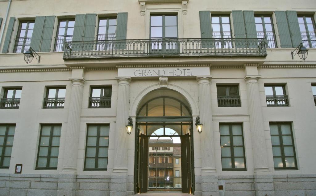 Grand Hotel De Castres Кастр Экстерьер фото